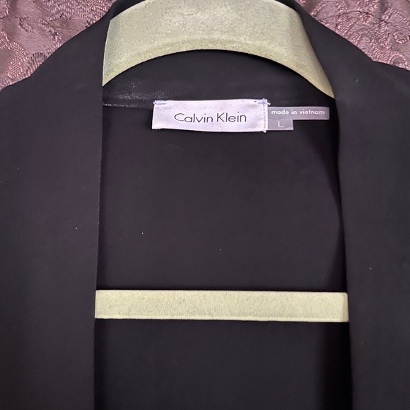 Calvin Klein Black Shrug 95% Poly 5% Spandex Size Large - Picture 6 of 9